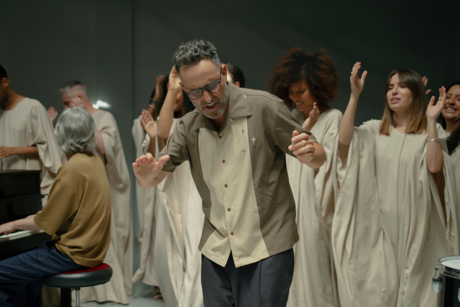 Amar es cosa de valientes: Jorge Drexler en La guerrilla de la concordia - Vimarsana News
