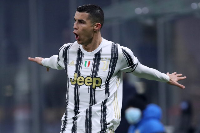 Cristiano Ronaldo, o se baja el sueldo o va a 'ahogar' económicamente a la Juventus - Vimarsana News