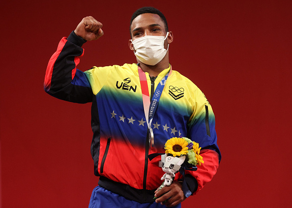 La particular dedicatoria de deportista venezolano que ganó medalla en Juegos Olímpicos - Vimarsana News